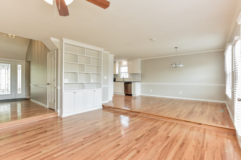 2,230/Mo, 403 Ashbury Ct La Vergne, TN 37086 Living Room View