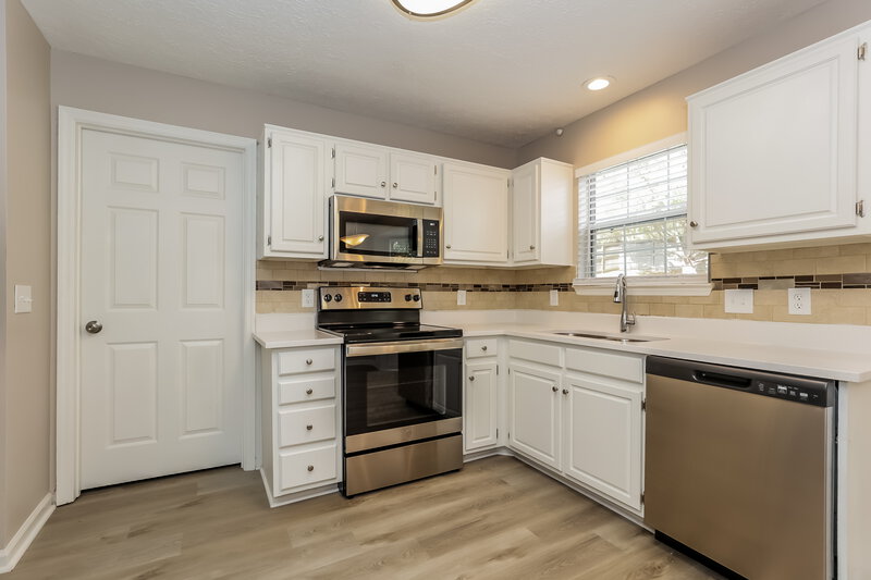 2,320/Mo, 802 Allison Ct Mount Juliet, TN 37122 Kitchen View 2