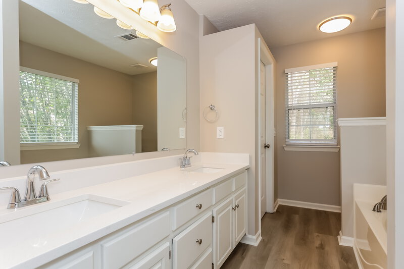 2,320/Mo, 802 Allison Ct Mount Juliet, TN 37122 Main Bathroom View