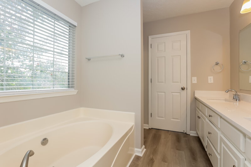 2,320/Mo, 802 Allison Ct Mount Juliet, TN 37122 Main Bathroom View 3