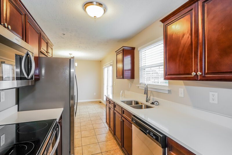 2,040/Mo, 159 Lizzie Rd Ashland City, TN 37015 Kitchen View 2