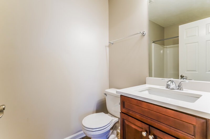 2,040/Mo, 159 Lizzie Rd Ashland City, TN 37015 Main Bathroom View
