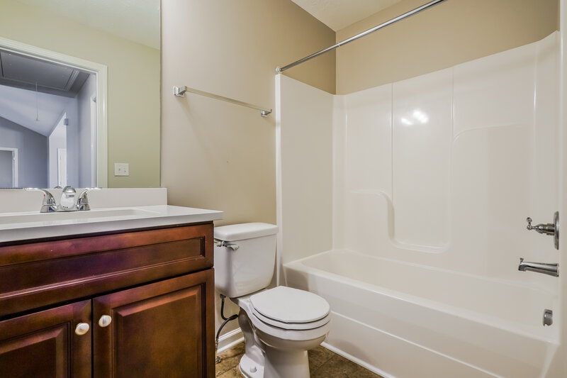 2,040/Mo, 159 Lizzie Rd Ashland City, TN 37015 Bathroom View