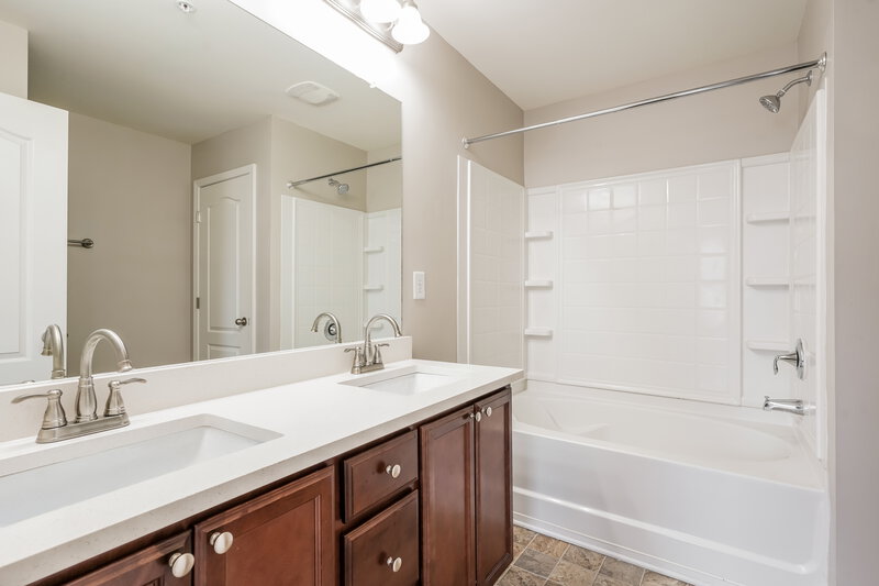 1,990/Mo, 1047 Chatsworth Dr Old Hickory, TN 37138 Bathroom View 2