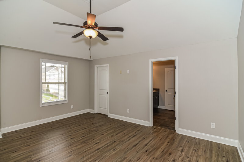 2,255/Mo, 1233 Catawba Way Murfreesboro, TN 37130 Main Bedroom View