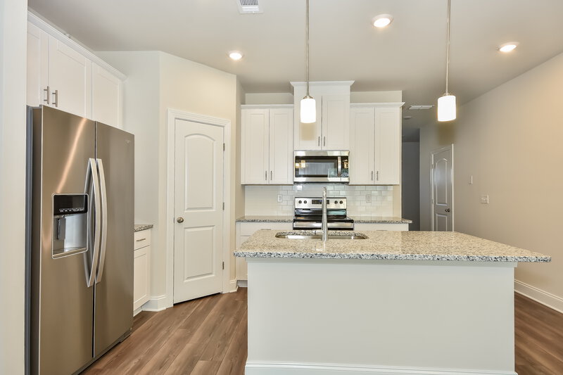 1,725/Mo, 1620 Denali Dr Lebanon, TN 37087 Kitchen View