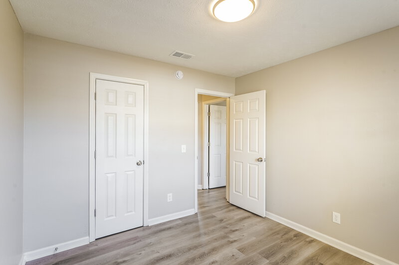 1,890/Mo, 327 Lake Forest Dr La Vergne, TN 37086 Bedroom View