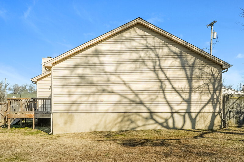 1,890/Mo, 327 Lake Forest Dr La Vergne, TN 37086 Rear View