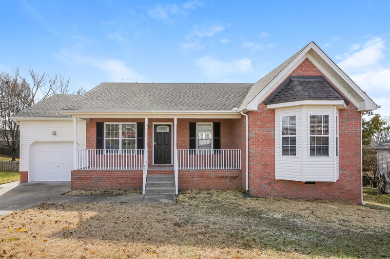 1,950/Mo, 706 Veneta View Dr Mount Juliet, TN 37122 External View