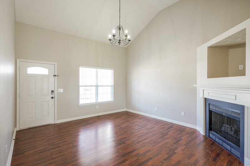 1,950/Mo, 706 Veneta View Dr Mount Juliet, TN 37122 Living Room View