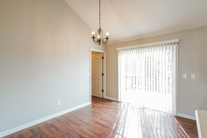 1,950/Mo, 706 Veneta View Dr Mount Juliet, TN 37122 Dining Room View