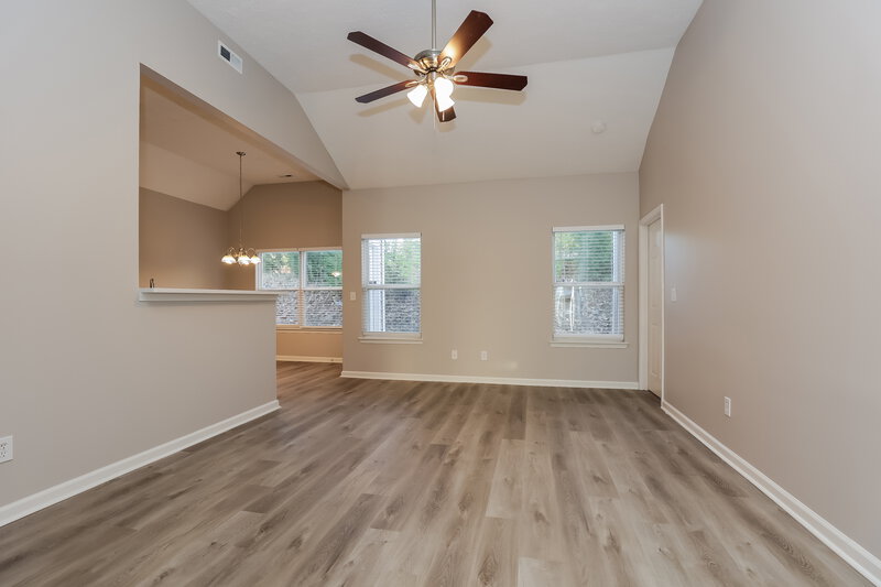 2,020/Mo, 7477 Maggie Dr Antioch, TN 37013 Living Room View