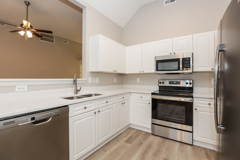 2,020/Mo, 7477 Maggie Dr Antioch, TN 37013 Kitchen View