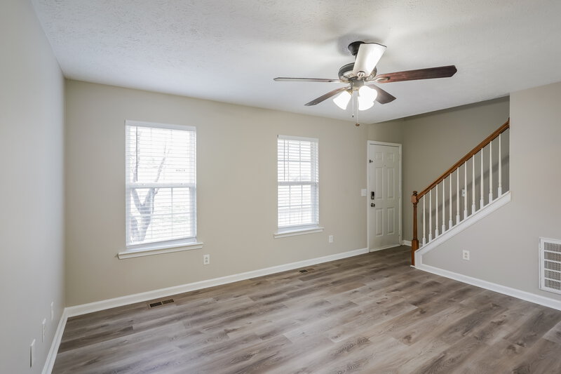 2,455/Mo, 1139 Jerico Rd Murfreesboro, TN 37130 Living Room View