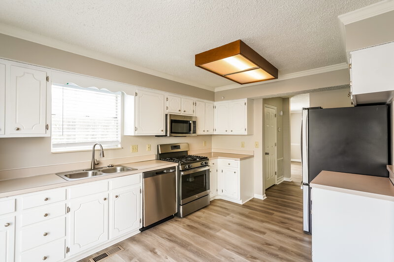 2,245/Mo, 905 Traceton Ct Antioch, TN 37013 Kitchen View
