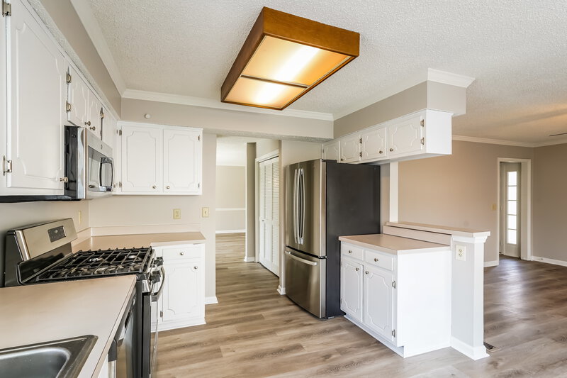 2,245/Mo, 905 Traceton Ct Antioch, TN 37013 Kitchen View 2