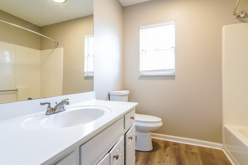 2,245/Mo, 905 Traceton Ct Antioch, TN 37013 Bathroom View