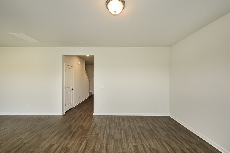 2,455/Mo, 545 Samuel Lee Ln Murfreesboro, TN 37127 Living Room View 2