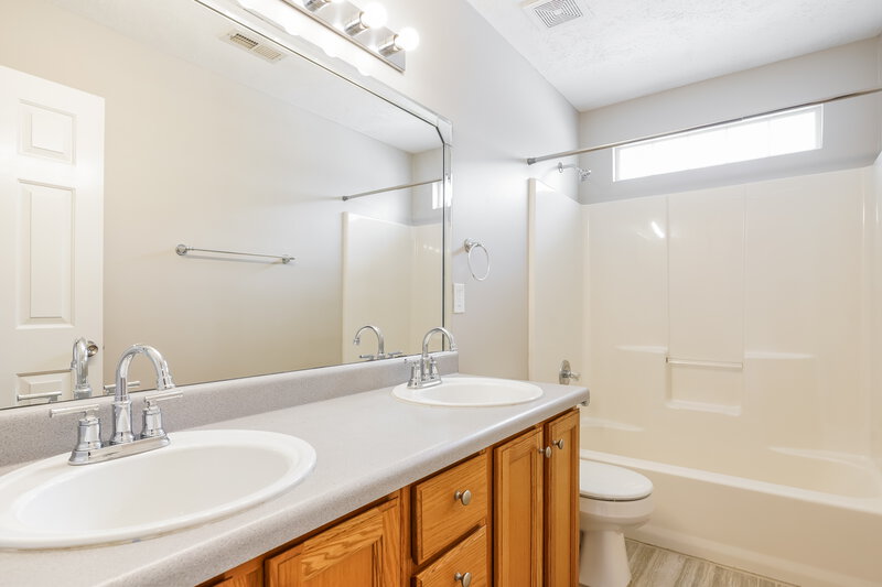 2,275/Mo, 3620 Burwick Pl Antioch, TN 37013 Bathroom View