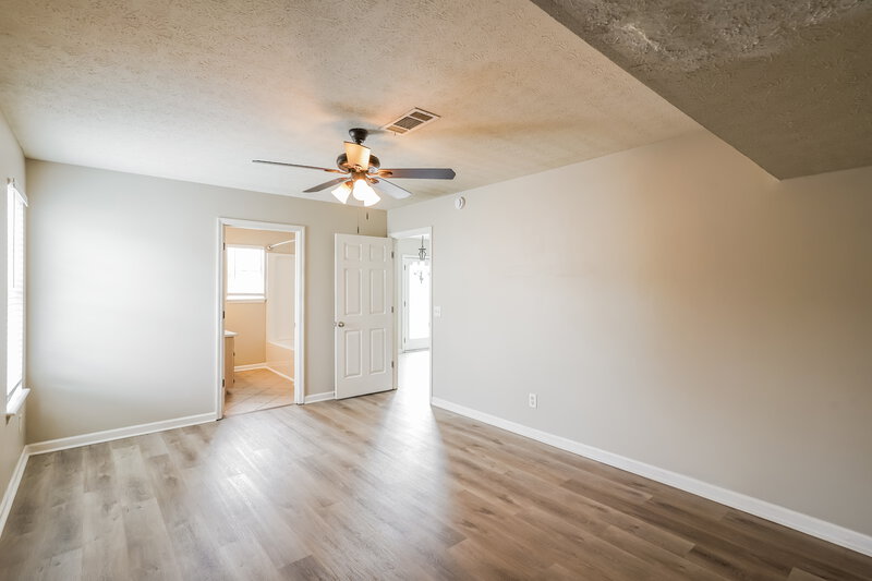 2,280/Mo, 4017 Pepperwood Dr Antioch, TN 37013 Main Bedroom View
