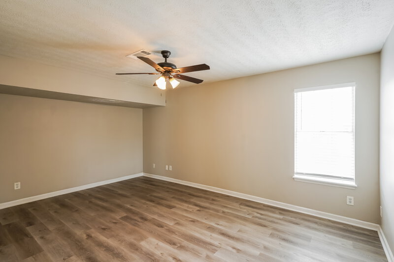 2,280/Mo, 4017 Pepperwood Dr Antioch, TN 37013 Main Bedroom View 2