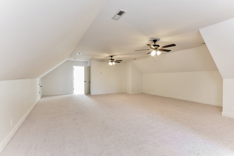 2,750/Mo, 1010 Renee Dr Christiana, TN 37037 Loft View