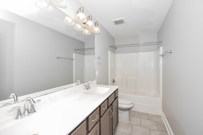 3,835/Mo, 2004 Oliver Dr Mount Juliet, TN 37122 Bathroom View
