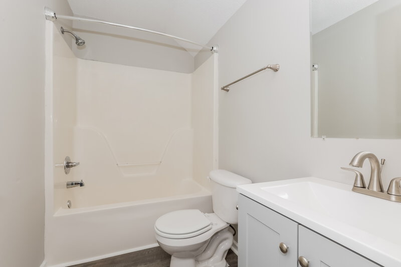 1,945/Mo, 1937 Edinburgh Ln Murfreesboro, TN 37130 Bathroom View