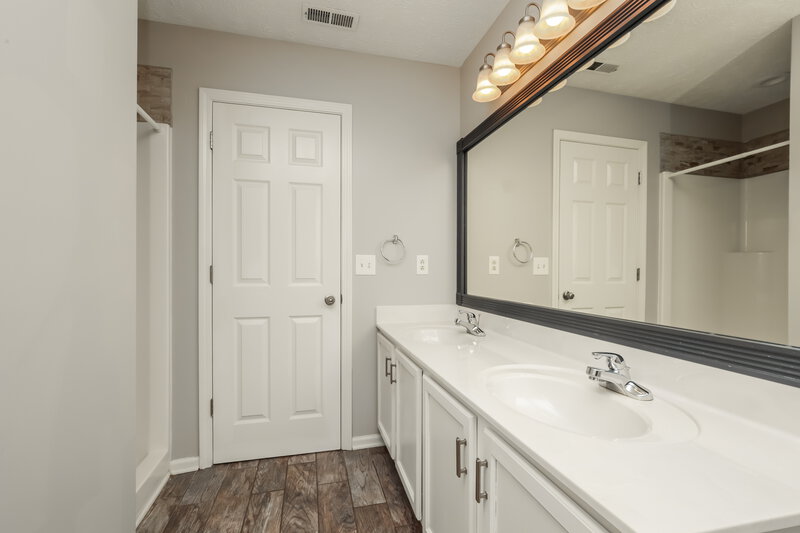 2,225/Mo, 1260 Lasalle Dr Smyrna, TN 37167 Main Bathroom View 2