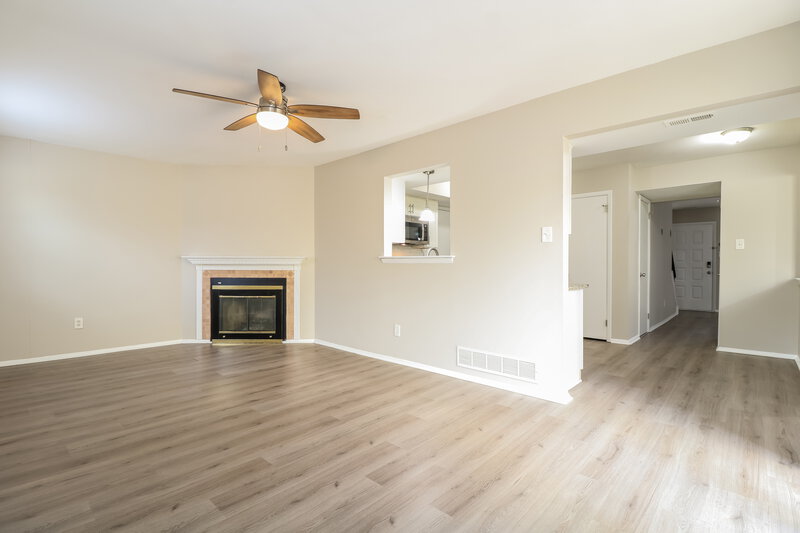 3,720/Mo, 18 HERON PL Clementon, NJ 08021 Living Room View