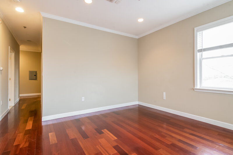 0/Mo, 620 38Th Street #604 Union City, NJ 07087 Dining Room View