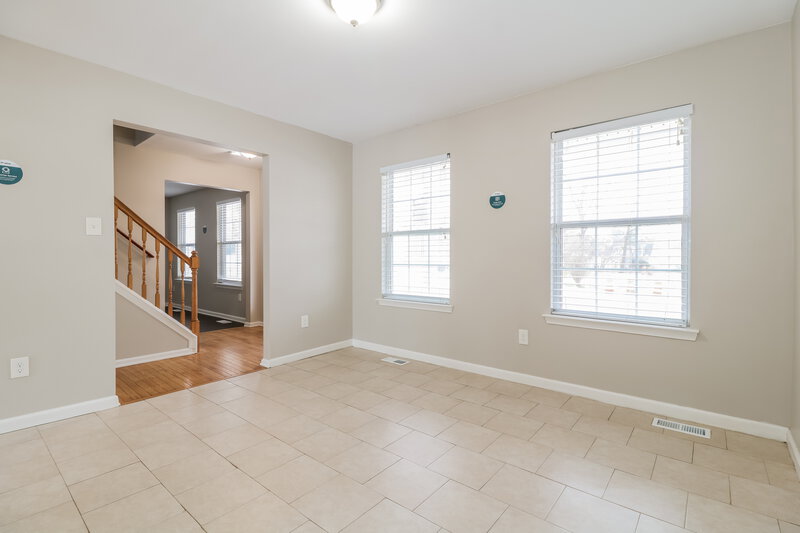 0/Mo, 733 Sage Hill Dr Deptford, NJ 08090 Dining Room View