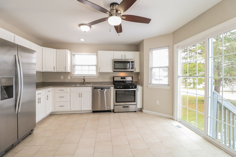 0/Mo, 733 Sage Hill Dr Deptford, NJ 08090 Breakfast Nook View