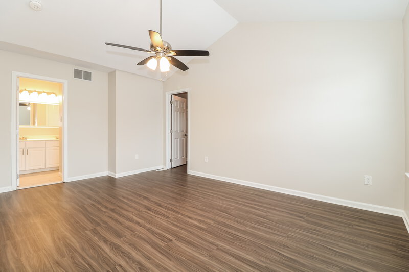 0/Mo, 733 Sage Hill Dr Deptford, NJ 08090 Main Bedroom View