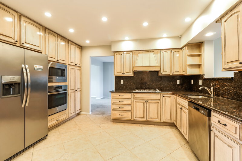 3,510/Mo, 35 Mayapple Rd Sicklerville, NJ 08081 Kitchen View
