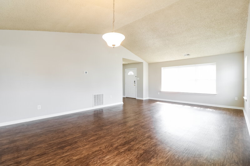 0/Mo, 616 Panama Ct Williamstown, NJ 08094 Dining Room View