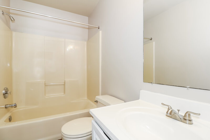 0/Mo, 616 Panama Ct Williamstown, NJ 08094 Bathroom View