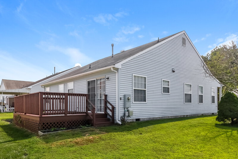 0/Mo, 616 Panama Ct Williamstown, NJ 08094 Rear View