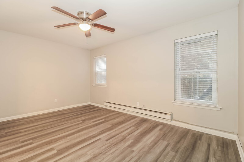 1,810/Mo, 7020  Polk St Apt 4 Guttenberg, NJ 07093 Main Bedroom View