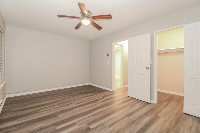 1,810/Mo, 7020  Polk St Apt 4 Guttenberg, NJ 07093 Main Bedroom View 3