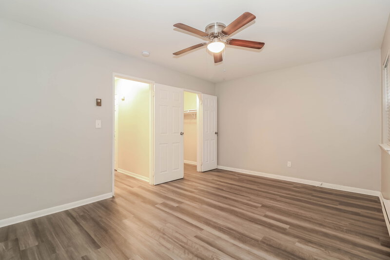 1,810/Mo, 7020  Polk St Apt 4 Guttenberg, NJ 07093 Main Bedroom View 4