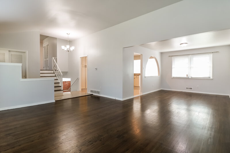 3,400/Mo, 21 Darby Lane Cherry Hill, NJ 08002 Living Room View