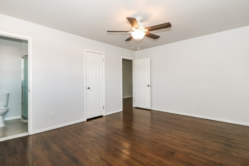 3,400/Mo, 21 Darby Lane Cherry Hill, NJ 08002 Main Bedroom View