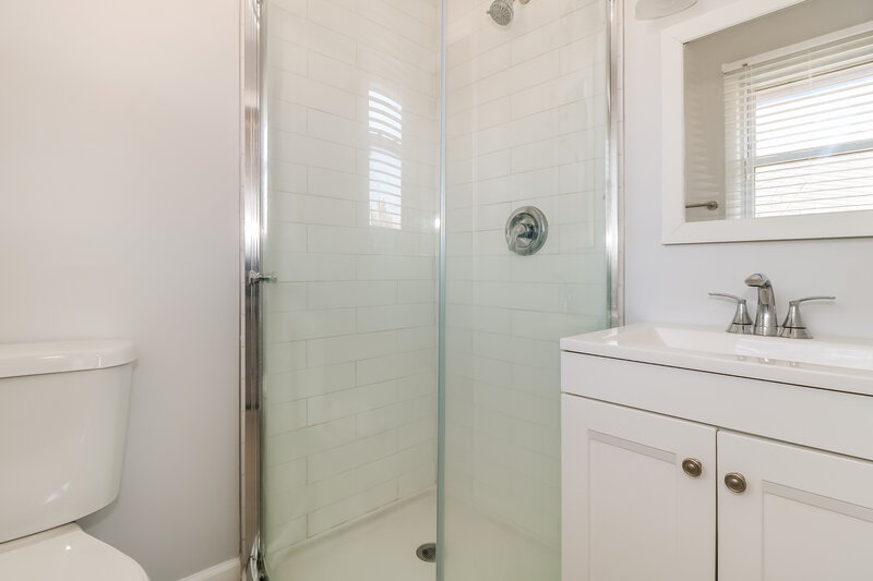 3,400/Mo, 21 Darby Lane Cherry Hill, NJ 08002 Main Bathroom View