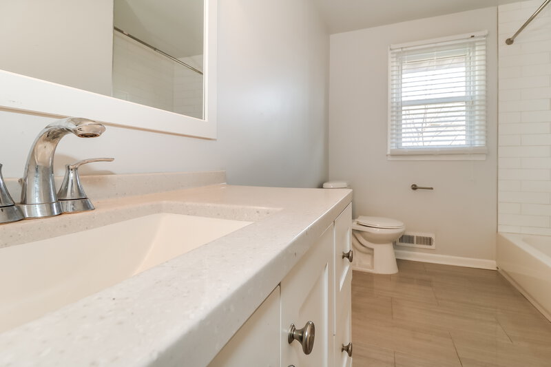 3,400/Mo, 21 Darby Lane Cherry Hill, NJ 08002 Bathroom View