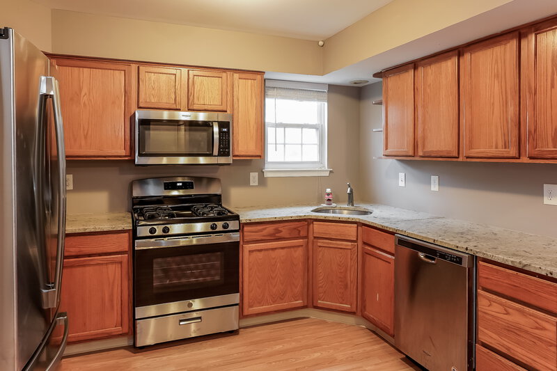0/Mo, 617 Josie Ct Williamstown, NJ 08094 Kitchen View 3