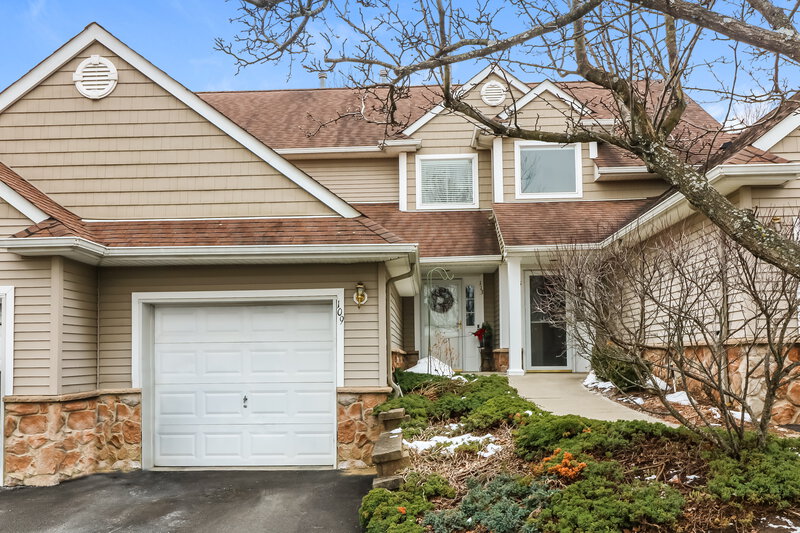 0/Mo, 113 Bourne Circle Hamburg, NJ 07419 External View