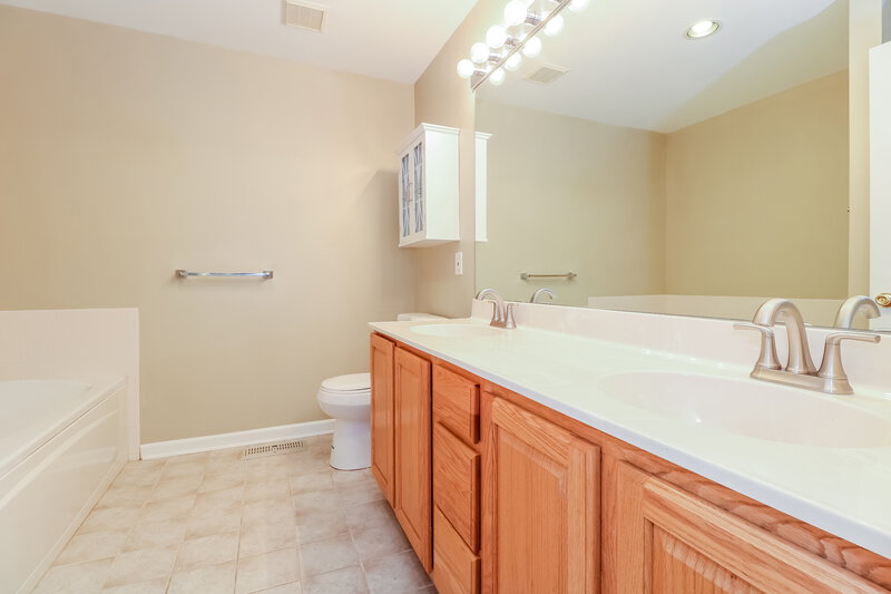 0/Mo, 113 Bourne Circle Hamburg, NJ 07419 Misc View 9