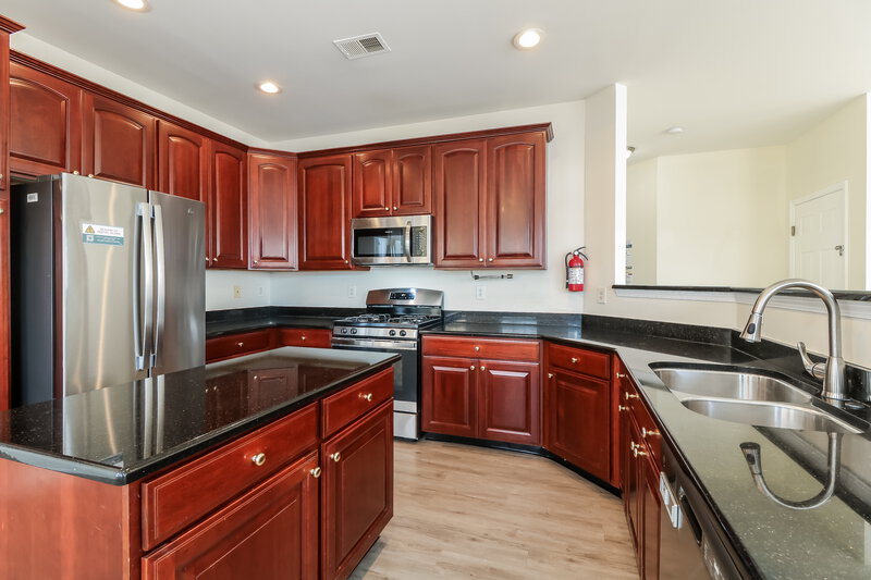 4,390/Mo, 2048 MILLER AVENUE Millville, NJ 08332 Kitchen View