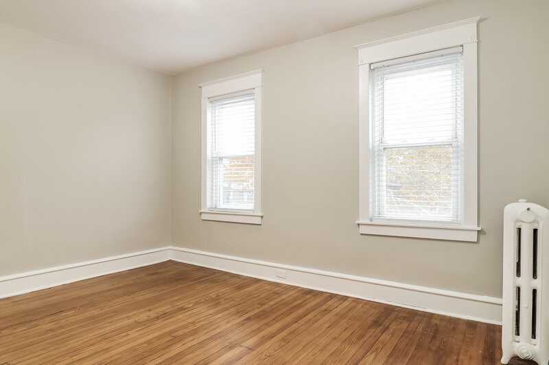 0/Mo, 3715 CAMDEN AVENUE Pennsauken, NJ 08110 Main Bedroom View 2